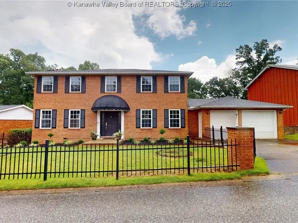 81 Hamill Rd, Huntington, WV 25701