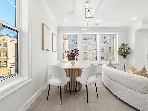 4th image of 131 Clifton Pl #5