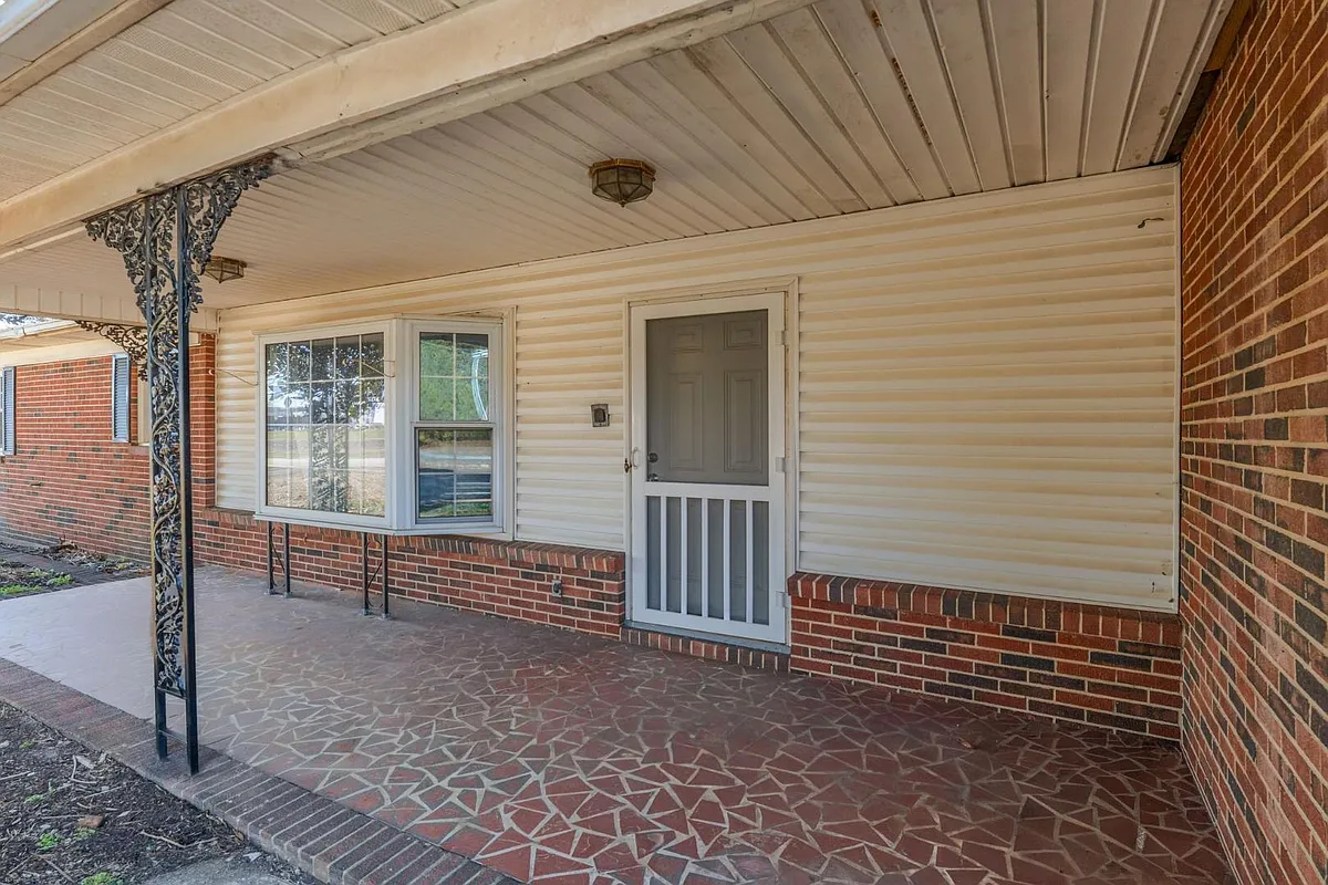 Unit Photo - 1403 W Mountain St