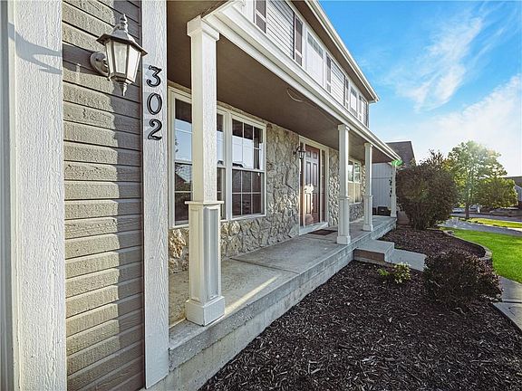 3rd image of 302 Wyndham Dr