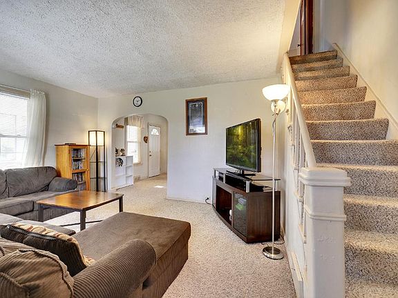 3rd image of 5141 Camden Ave N