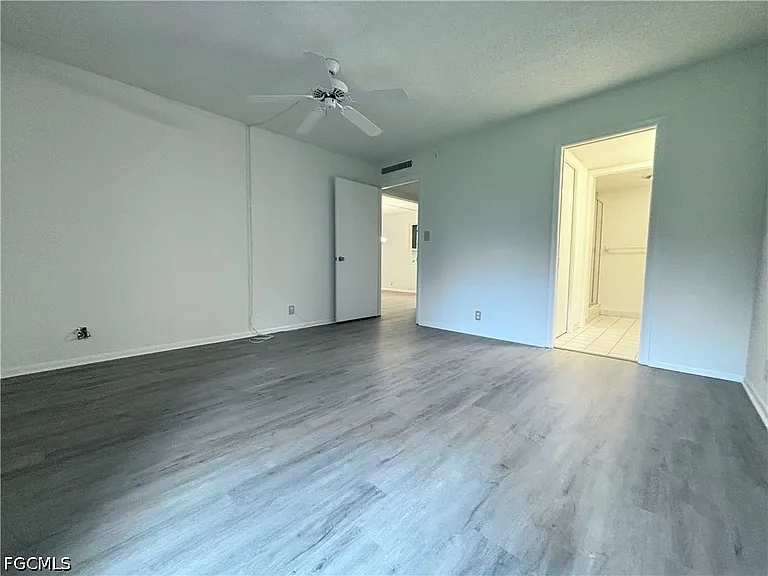 2264 Winkler Ave #107 — Photo 13