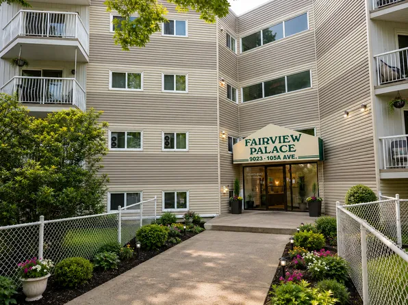 9023 105a Ave NW, Edmonton, AB