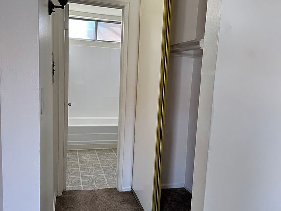 5th image of 3900 Rosecrans Ave #14