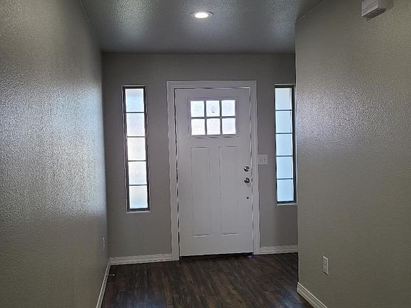 2nd image of 6231 N Meadowlands Dr