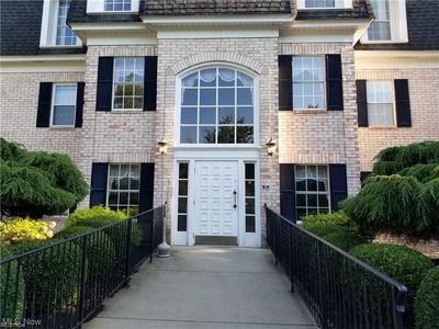 2021 King James Pkwy APT 105, Westlake, OH, 44145