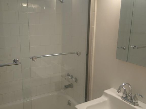 2nd image of 926 Emerson Ave APT E