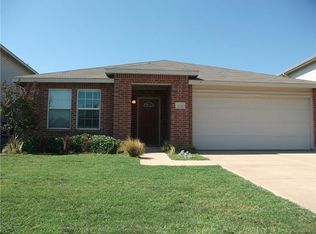 1216 Gayle St, Burleson, TX 76028