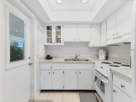 5th image of 1815 Roxane Way #65