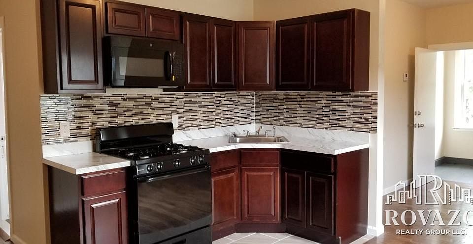 1st image of 464 Avon Ave #1C