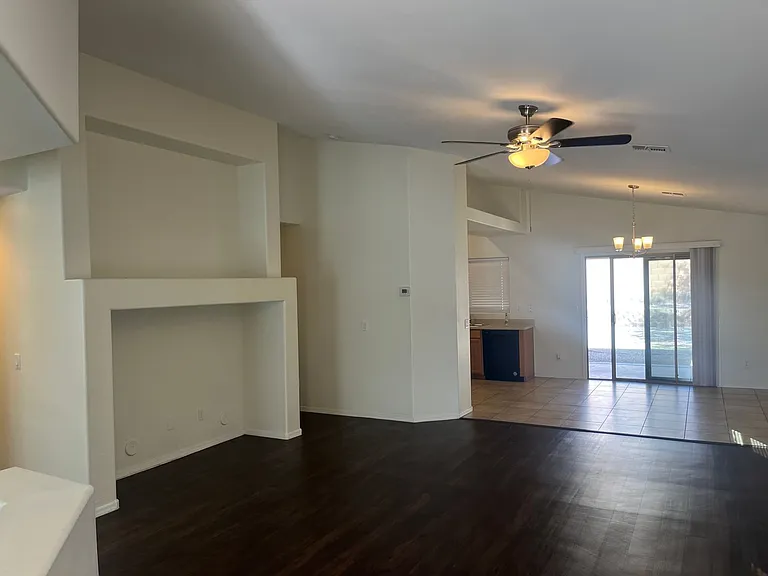 25524 W Williams St — Photo 2