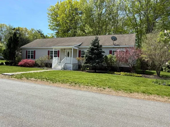 65 Sagebrush Drive, Rochester, NH 03867