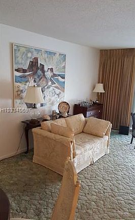 3rd image of 1024 SE 5th Ave APT 404