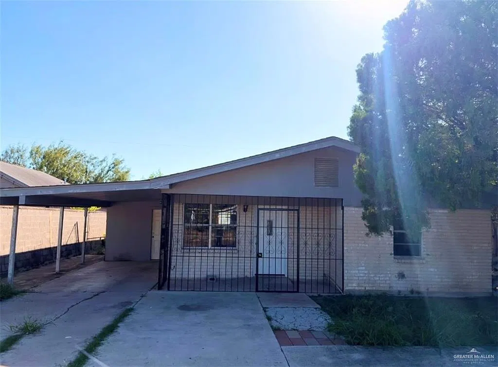 3 bed, 2.0 bath, 1292 sqft, $1,350 — Photo 1