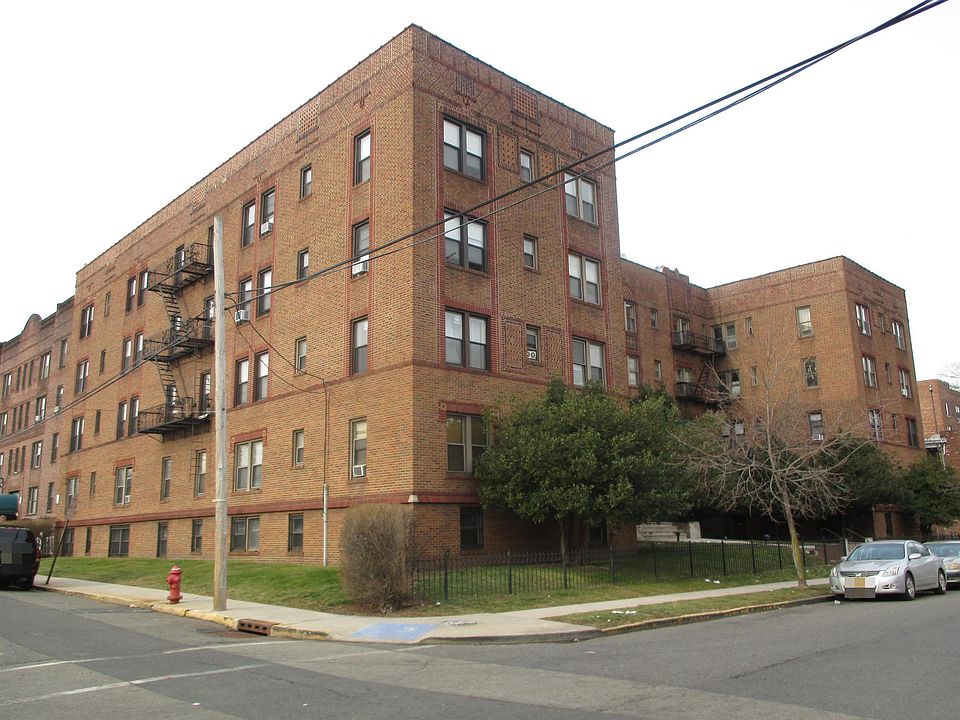 2nd image of 433 Lincoln Ave APT A5