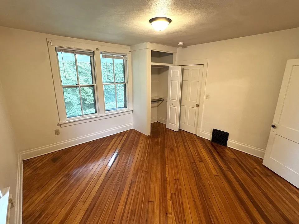 721 Iowa Ave #1