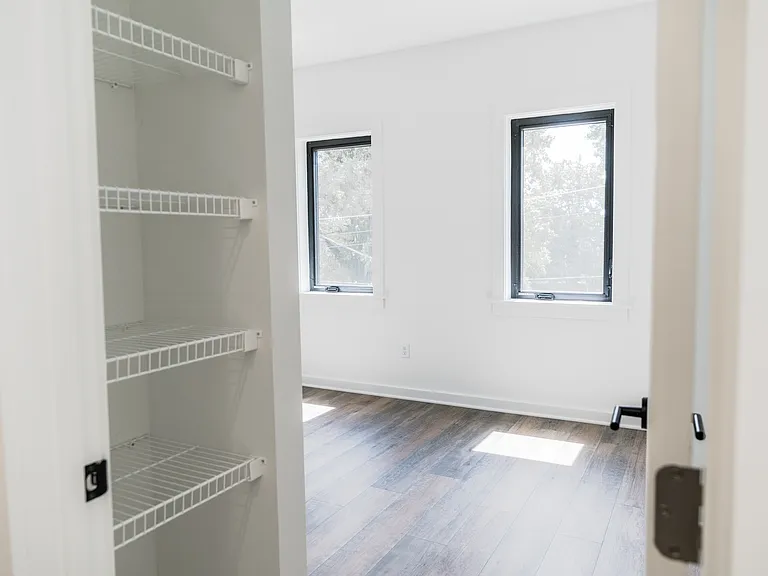 1260 Parkwood Ave — Photo 40