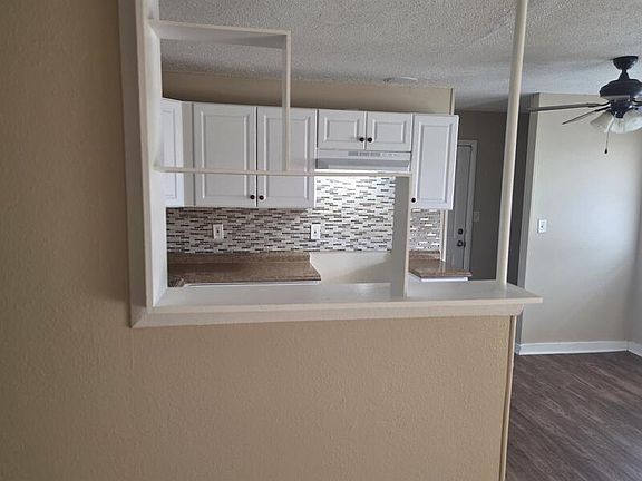 5th image of 3316 N Emerson Ave