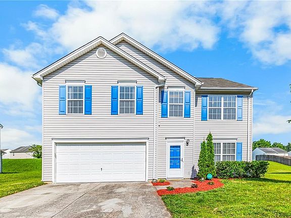 2nd image of 2114 Gramercy Park Dr