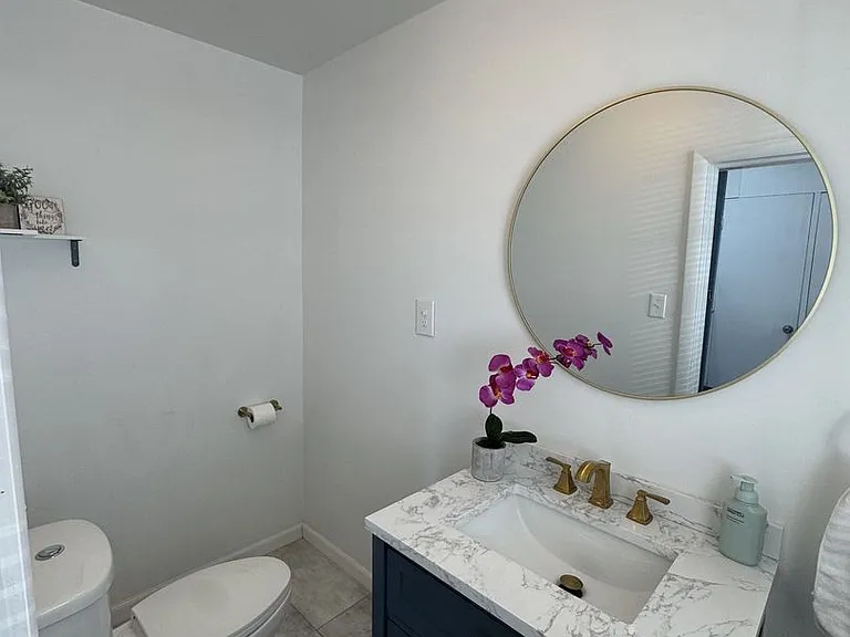 105 W Houghton Ave — Photo 14