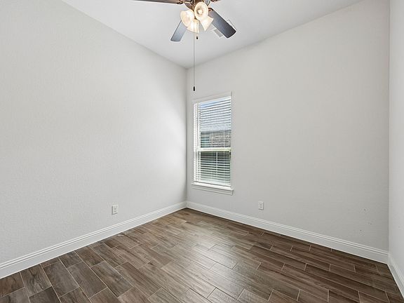 2nd image of 3532 Cimarron River Dr