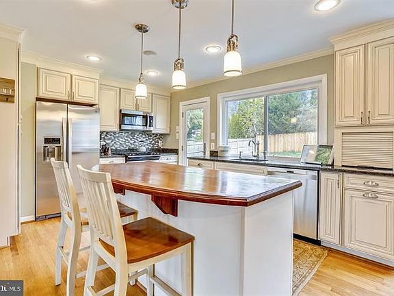 5th image of 5419 Amberwood Ln