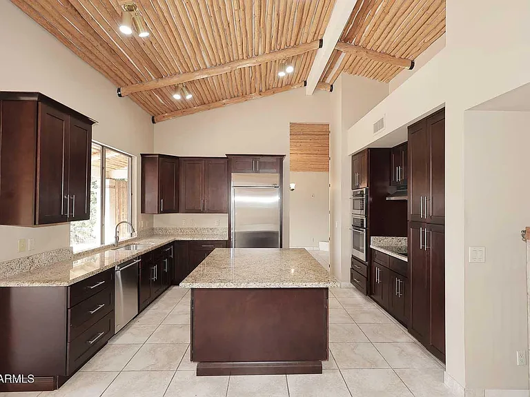 9969 E Bayview Dr — Photo 15