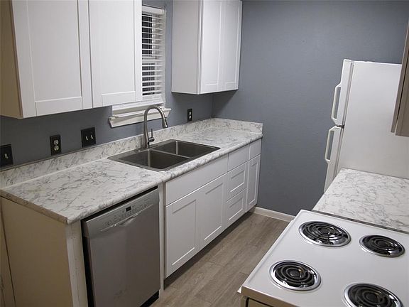 2nd image of 20202 Travis Dr APT A
