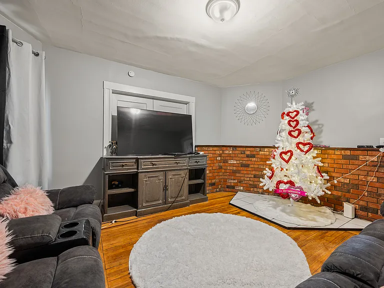 811 East St #1 — Photo 7