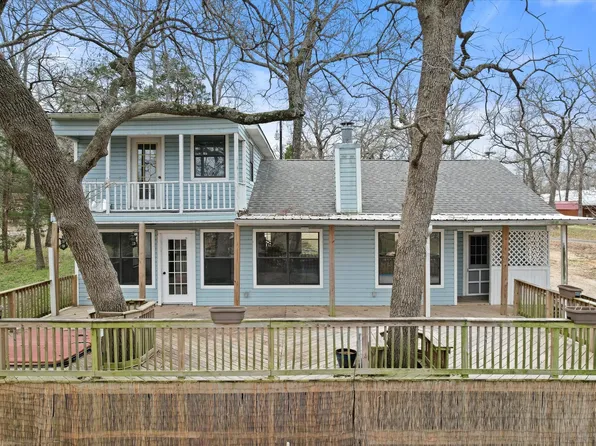 149 Lakeview Dr, Streetman, TX 75859