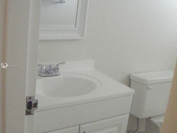 4th image of 8401 Lagos De Campo Blvd APT 204