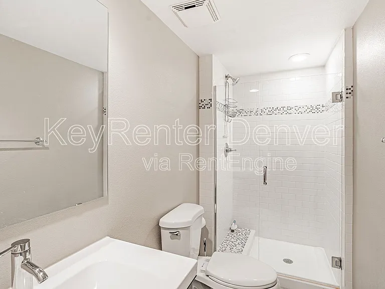 800 N Pearl St #202 — Photo 7