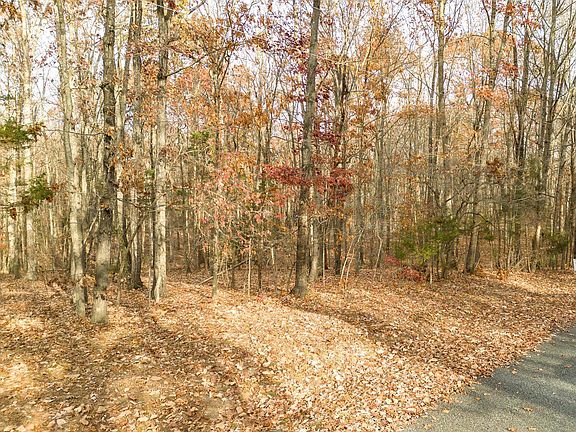 5th image of Linda Ln