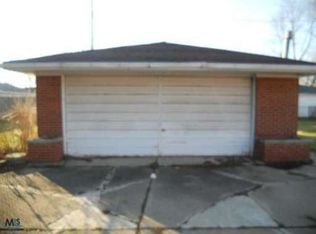 24511 Melody Rd, Warren, MI 48089