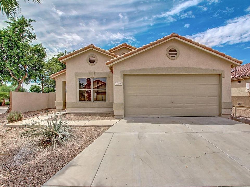 2nd image of 2354 S Joslyn