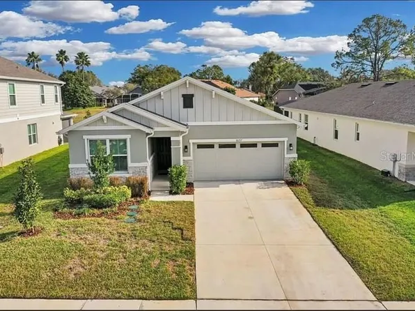 10157 Spring Lake Dr, Clermont, FL 34711