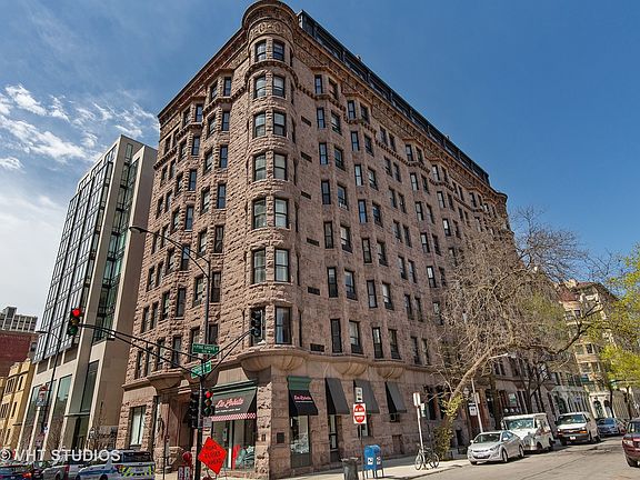 4th image of 2800 N Pine Grove Ave Unit 6K