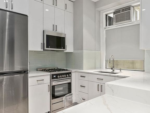 3rd image of 650 W End Ave #1E
