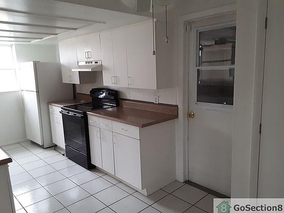 3rd image of 2151 Maureen Dr