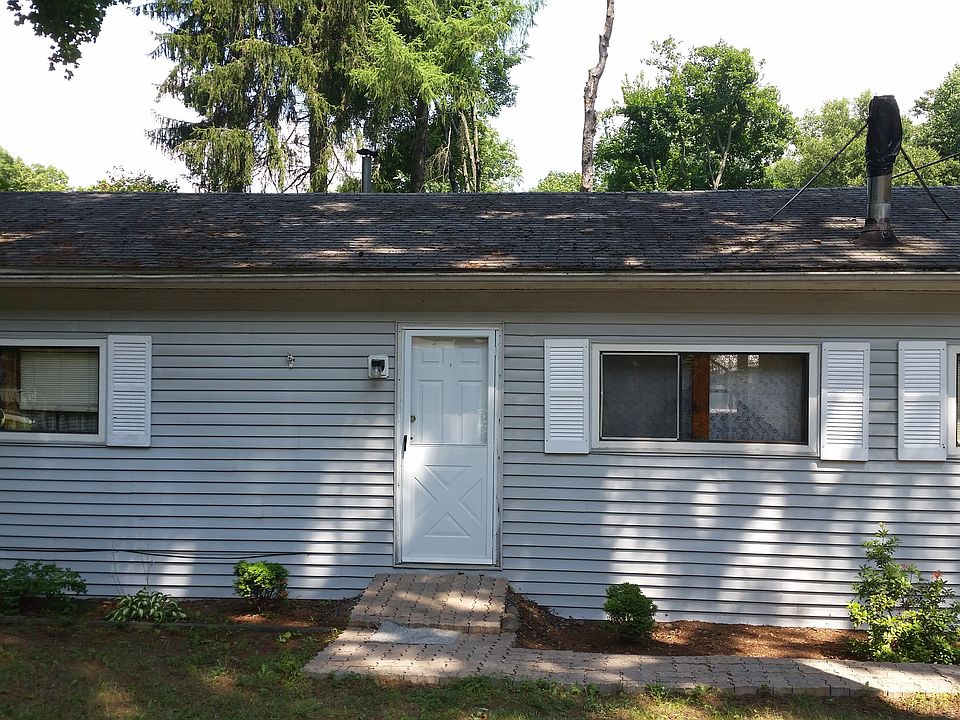 2nd image of 745 McCabe Ln