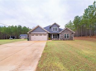 931 Greenburt Rd, Seale, AL 36875