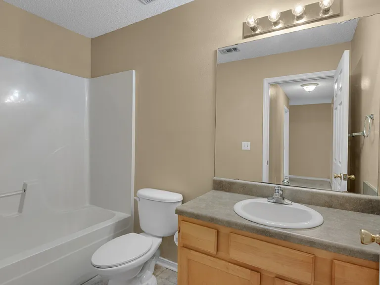 2125 Tom St — Photo 24