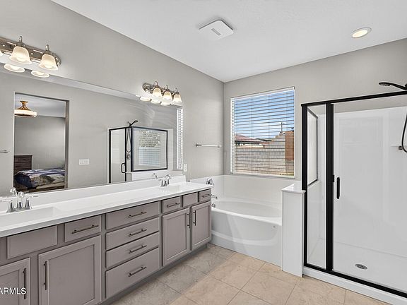 4th image of 17986 W FULTON Street
