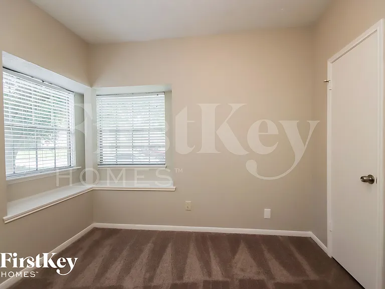 3919 Algernon Dr — Photo 12