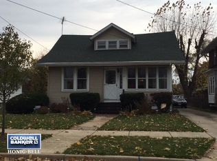 819 5th St, Aurora, IL 60505