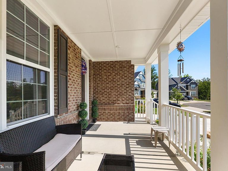 Listing photo 5