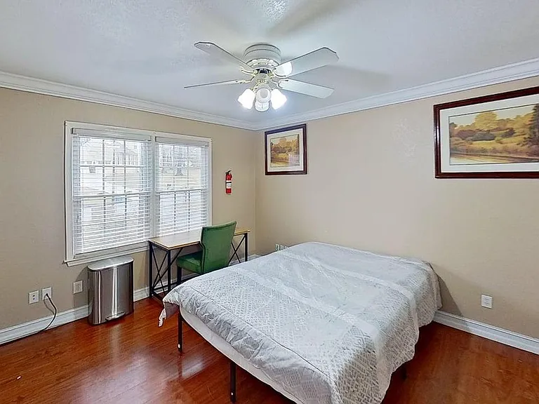 728 Saybrook Cir NW — Photo 10