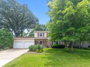 7301 Courtly Rd, Woodbury, MN 55125