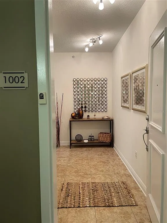 2 bed, 2.0 bath, 1476 sqft, $3,750 — Photo 2