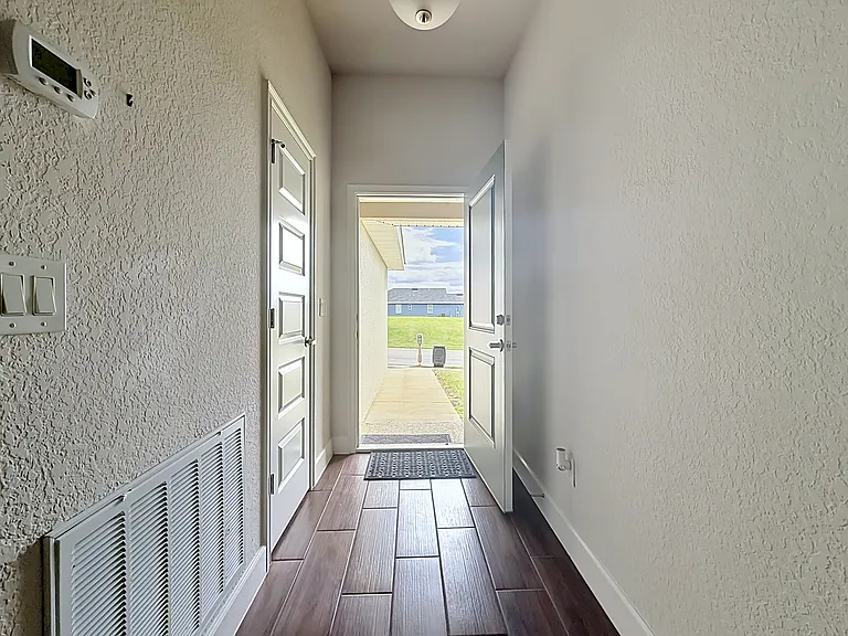 187 NW 45th Loop — Photo 21